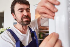 Konec „kazítek“: Od léta 2026 musí výrobci opravit pračku i&nbsp;mobil po záruce. Kdo odmítne, zaplatí miliony