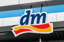 Drogerie dm rozšiřuje expresní doručení do 8 nových měst: Nákup dorazí do hodiny, dostupné je i&nbsp;v&nbsp;Olomouci a&nbsp;Liberci