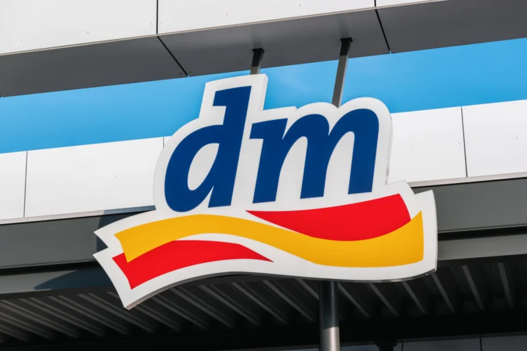 Drogerie dm rozšiřuje expresní doručení do 8 nových měst: Nákup dorazí do hodiny, dostupné je i&nbsp;v&nbsp;Olomouci a&nbsp;Liberci