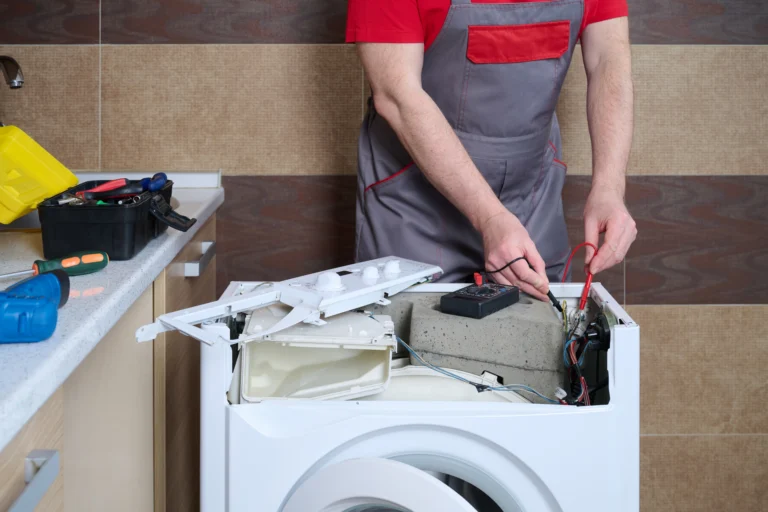 Testy praček: „Tyhle si nekupujte“, hlásají. Propadají i&nbsp;velké značky jako Philco nebo Samsung