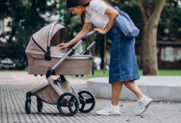 4 nejhezčí kočárky pro jaro 2026: Vintage Roan, krémový Venicci a&nbsp;tmavě zelený Zopa zaujmou rodiče i&nbsp;kolemjdoucí