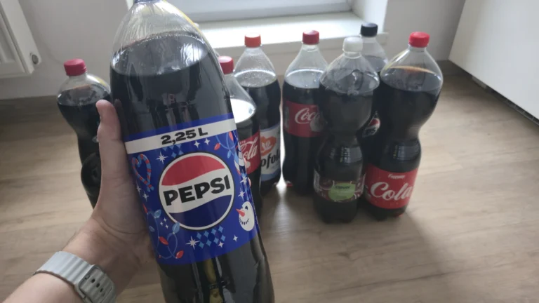 Slepý test 5 kolových nápojů (květen 2026): Jsou to cukrové bomby, kola z&nbsp;Lidlu porazila Coca-colu i&nbsp;Pepsi