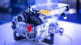 Expert rozebral nový elektromor Škody Enyaq: 4 segmenty v&nbsp;rotoru mění chování celého auta