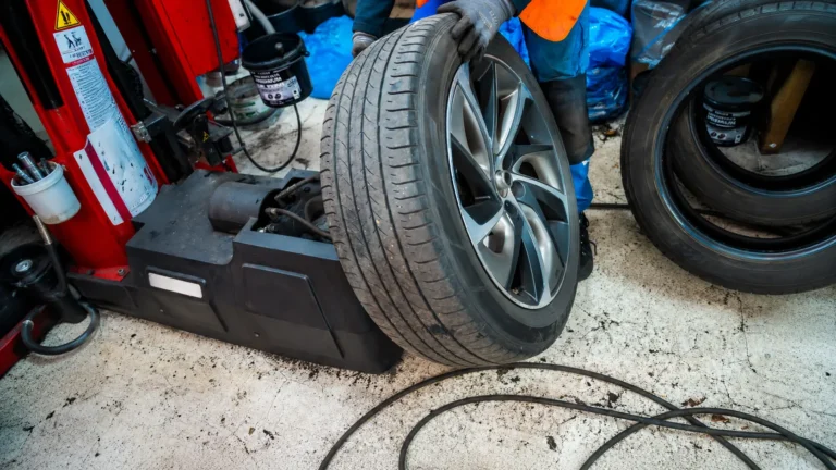 Test 16 letních pneumatik ADAC (2026): Vede Continental, levný Maxxis překvapil. Michelin skončil až sedmý