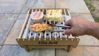 Test jednorázového grilu z&nbsp;Actionu za 139&nbsp;Kč: Sestavení za 2 minuty, úklid za 20 vteřin. Příště ho beru na trek