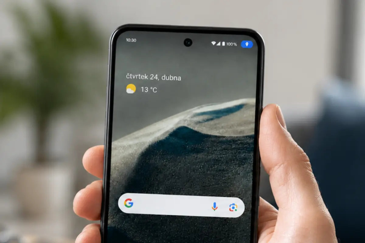 Objevil se vám na displeji androidu modrý symbol? Je to funkce i&nbsp;varování, že vás někdo může sledovat