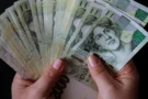 České banky připravují na krizi a&nbsp;radí: Mějte doma aspoň 10&nbsp;000&nbsp;Kč. Kdo je nemá, může mít problémy