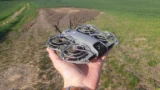 Testoval jsem dron DJI Neo 2&nbsp;(červen 2026): Díky VR headsetu je to neskutečně zábavné
