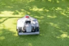 3 nejlepší robotické sekačky (květen 2026): U&nbsp;lidí&nbsp;vede Mammotion, skvěle hodnocená je i&nbsp;sekačka za 10&nbsp;000&nbsp;Kč