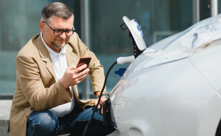 Elektroauto vs. spalovák: Porovnal jsem náklady na palivo a&nbsp;výsledek mě překvapil. Elektřina je dražší, než se zdá