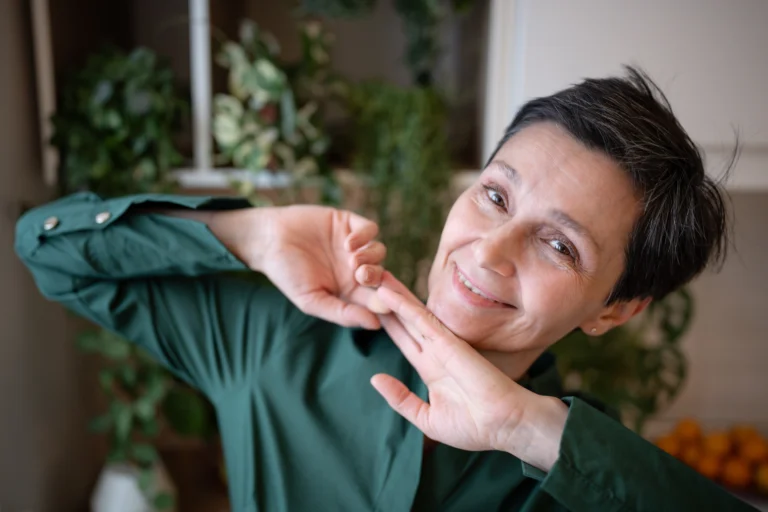Vyhlašujeme 5 nejlepších střihů pro ženy 50+: Pixie cut i&nbsp;francouzské mikádo omladí obličej a&nbsp;dodají objem
