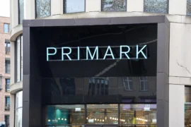 Primark pod tlakem: Vliv Temu a&nbsp;Shein dolehl na české prodejny v&nbsp;Praze a&nbsp;Brně. Nová kolekce zlevnila o&nbsp;29&nbsp;%