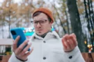 „Zdražujeme vám o&nbsp;10&nbsp;000&nbsp;Kč&nbsp;už zaplacenou dovolenou, kvůli palivům,“ bojí se, že uslyší Češi. Cestovky ale uklidňují a&nbsp;mají jasná pravidla