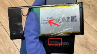 Koupila jsem levnou powerbanku z&nbsp;AliExpressu (Test 2026): Za 470&nbsp;Kč&nbsp;slibovala 200&nbsp;000 mAh, realita byla 25x nižší