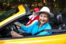 „Odvody jsme platili celý život.“ Rozpočet pro rok 2027 rozjitřil spor generací. Na penze jde 288&nbsp;z&nbsp;každých 1000&nbsp;Kč