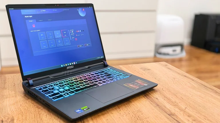 Nejnovější hry na notebooku MSI Vector 16&nbsp;HX AI A2XWHG? Dražší želízko ukazuje, jak má kvalitní mašinka vypadat (Test)