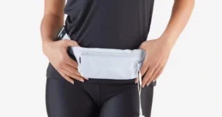 Češi na sítích řeší doplněk z&nbsp;Decathlonu za 229&nbsp;Kč: Nahradí kapsu i&nbsp;ledvinku, někdo to nosí všude