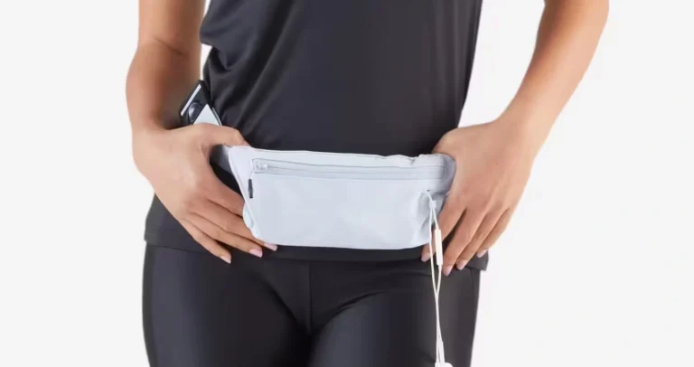 Češi na sítích řeší doplněk z&nbsp;Decathlonu za 229&nbsp;Kč: Nahradí kapsu i&nbsp;ledvinku, někdo to nosí všude