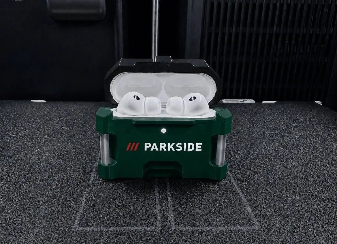 Kutil vytiskl na 3D tiskárně obaly na AirPods v&nbsp;designu Parkside, fanoušky značky nadchl