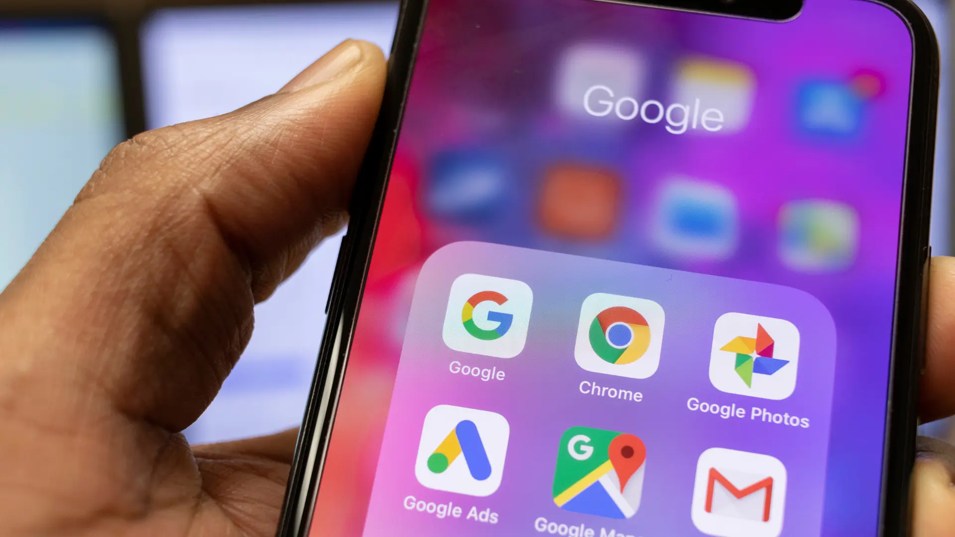 Používáte Gmail? Českem se šíří novým podvod, falešná varování od Googlu vás mohou připravit o&nbsp;celý účet