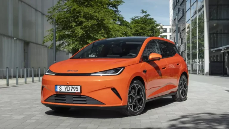 Nový soupeř pro Fabii (2026)? Čínský hatchback BYD se dere na český trh, srovnali jsme ho s&nbsp;3 konkurenty