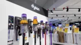 Proč je Dyson tak drahý: Konkurence stojí i&nbsp;6x méně. Motor s&nbsp;135&nbsp;000 otáčkami a&nbsp;laser na prach Čechy ne vždy přesvědčí
