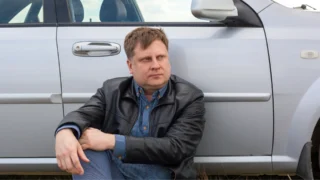 Experti se obávají, co elektromobily udělají s&nbsp;lidmi (2026): Doplatí na to ojeté vozy, řidiči je můžou nesnášet