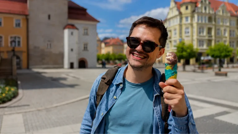Vědec radí: V&nbsp;létě 2026 zapomeňte na zmrzlinu. Čechům pro ochlazení doporučuje okurky i&nbsp;pálivá jídla. Zbláznil se?