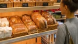 Nejhorší chléb ze supermarketu (2026): Je stejně nezdravý jako hranolky, Češi si ho přitom kupují denně