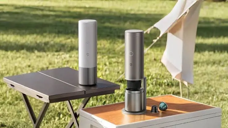 Xiaomi představilo 1. kávovar do batohu: Nový Mijia slibuje 400 šálků na nabití, srovnali jsme ho se 3 konkurenty