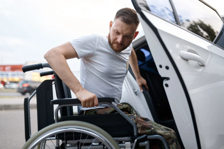 „Kvůli páteři mám v&nbsp;autě ilegální pomůcku, úřady důvod nezajímá a&nbsp;jdou po mně,“ popsal čtenář. Spor se státem pokračuje