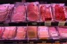 Nejhorší salám ze supermarketu 2026: Oblíbenec Čechů má jen 40&nbsp;%&nbsp;masa, přesto ho kupujeme ve velkém