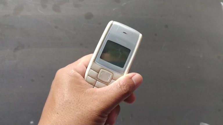 Staré mobily, které dnes mají hodnotu (2026): iPhone láme rekordy, kultovní Nokia 3310 mezi poklady chybí