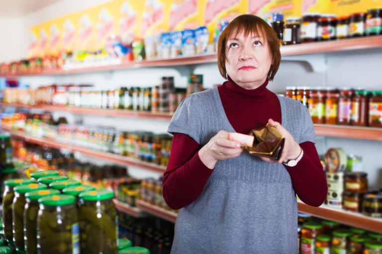 „Zpocený vlítnu do uličky a&nbsp;dostanu facku.“ Čechům se nelíbí zima v&nbsp;supermarketech. Lépe se oblečte, vzkazuje mluvčí