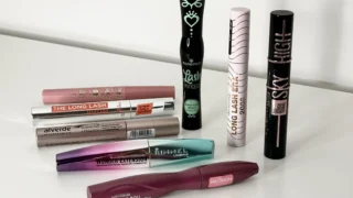 Koupila jsem 8 řasenek z&nbsp;drogerie DM (Test 2026): Cena nehrála roli, v&nbsp;testu propadl Max Factor