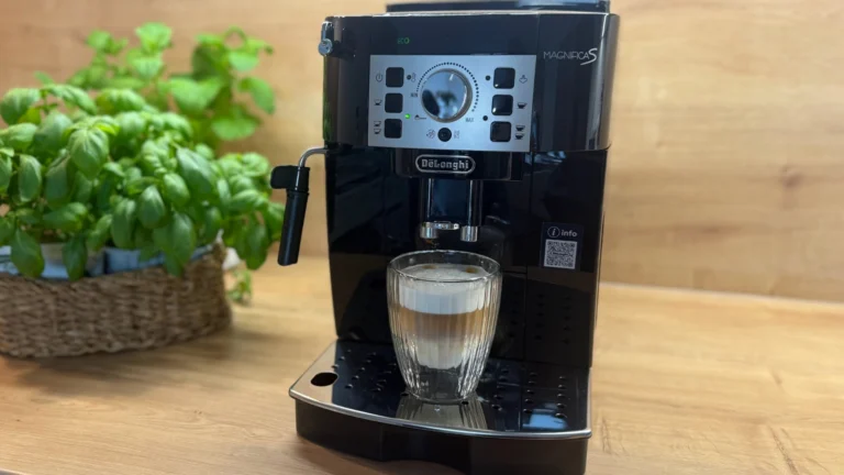 Testovala jsem 3 automatické kávovary, tohle je můj favorit: Ironicky je to ten nejlevnější za 6&nbsp;300&nbsp;Kč