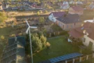 Češi objevili levné domácí elektrárny od 5000&nbsp;Kč&nbsp;z&nbsp;Číny: Investice se vrací roky, fotovoltaika je jistější a&nbsp;rychlejší