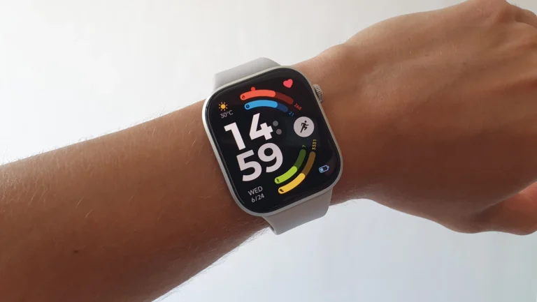 Vyzkoušel jsem Xiaomi Redmi Watch 6&nbsp;(Test 2026): Chytré hodinky umí nově i&nbsp;platbu kartou