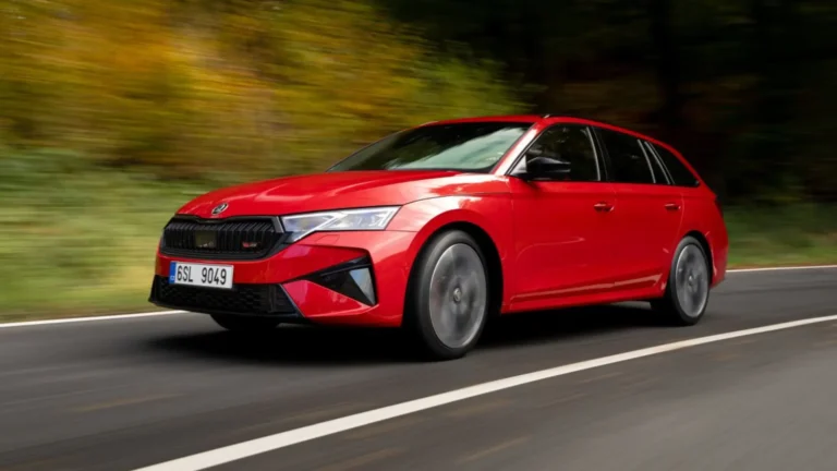 Takhle má vypadat nová Oktávka: V&nbsp;nabídce budou 2 nové hybridy, oblíbený diesel ale možná skončí