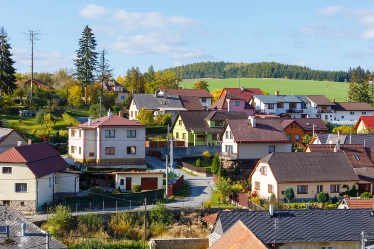 Nejkrásnější dům v&nbsp;ČR v&nbsp;roce 2026? Vila Vnitřní krajina se stala stavbou roku. Experty zaujalo travnaté atrium