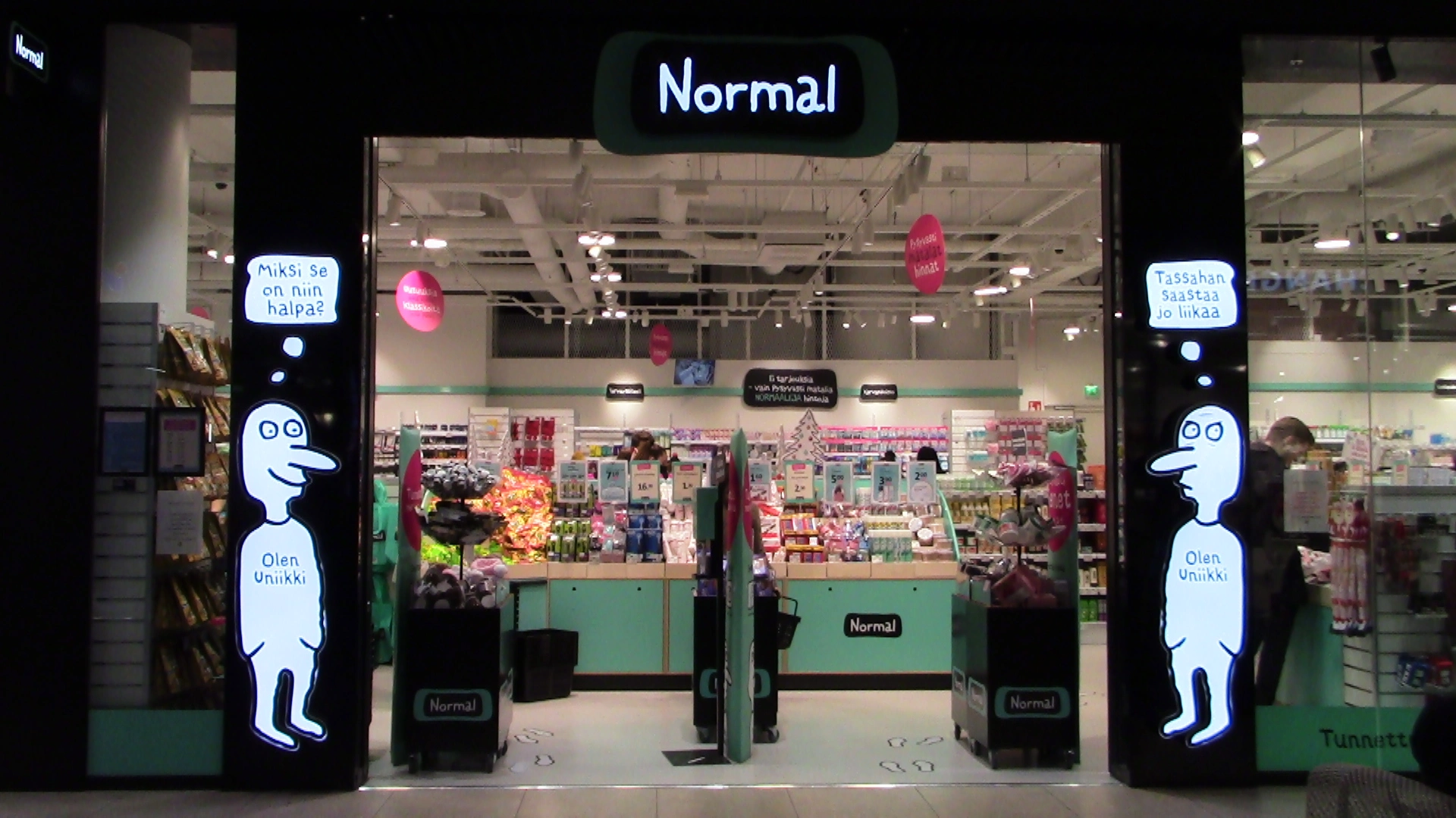 Prodejna Normal v obchodním centru Tripla