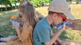 V&nbsp;rodině jsme testovali dětské vysílačky LAMAX TalkieKid1: S&nbsp;ovládáním si poradilo i&nbsp;čtyřleté dítě (Recenze)