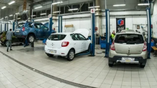 Velká změna pro elektromobily: Od února 2027&nbsp;se začne kontrolovat stav baterie, dnešní STK ji neměří