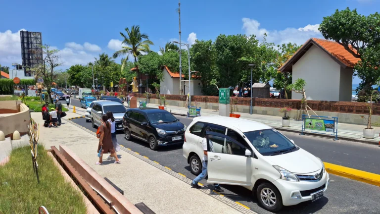 Nová pravidla na Bali (2026): Nesezdané páry riskují vězení, zákon platí i&nbsp;pro turisty. „Jako ve středověku,“ nadávají někteří