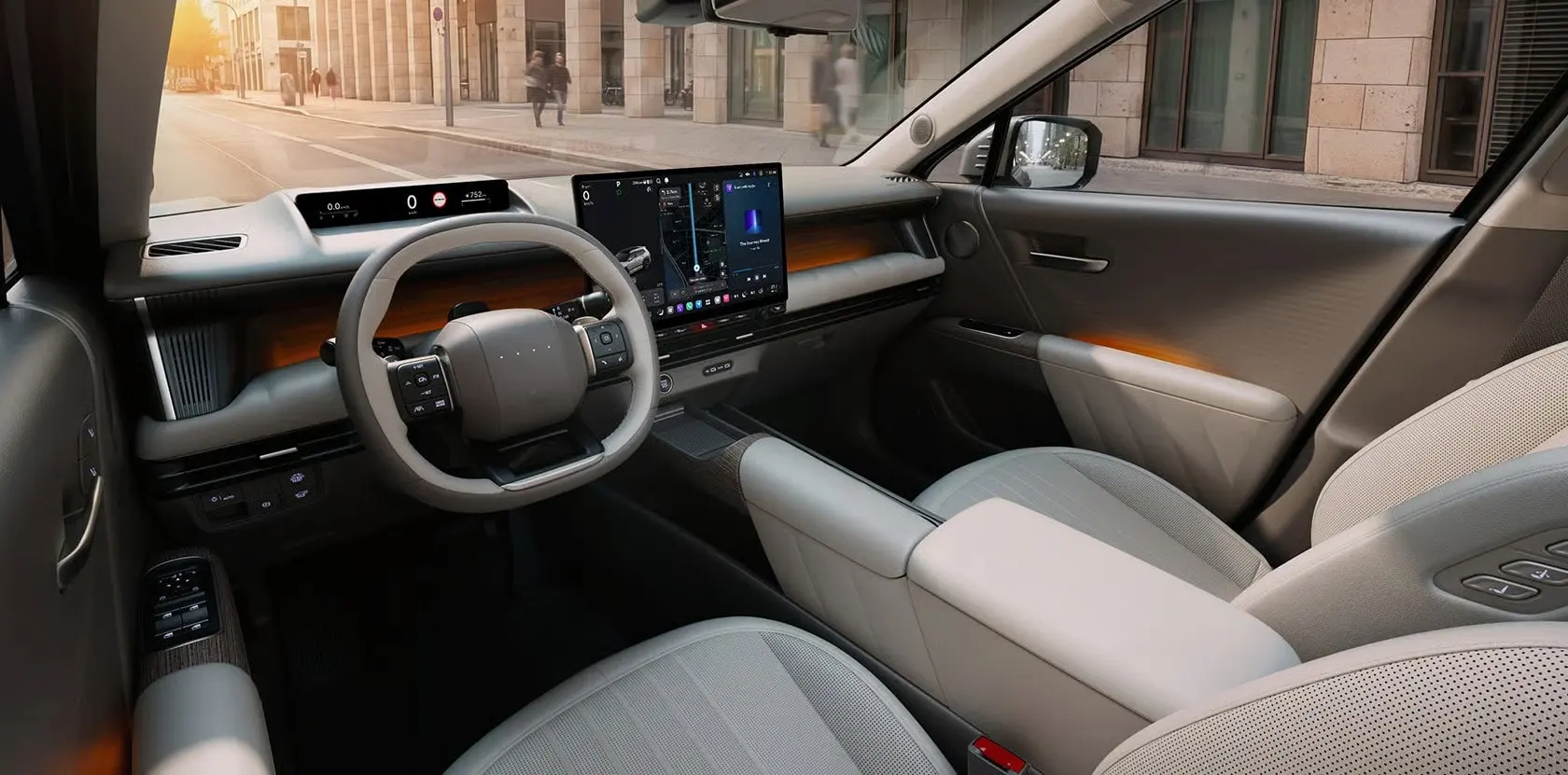 Interiér nového Hyundai Tucson s velkým dotykovým displejem a fyzickými tlačítky