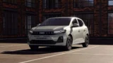 Nejlepší levný hybrid v&nbsp;Evropě (2026)? Nové Sandero má 155 koní, Česku by mohlo stát kolem 480&nbsp;000&nbsp;Kč