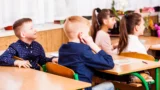 „A rodičům přidá dovolenou kdo?“ Plagův návrh na posunutí začátku školního roku schytává kritiku