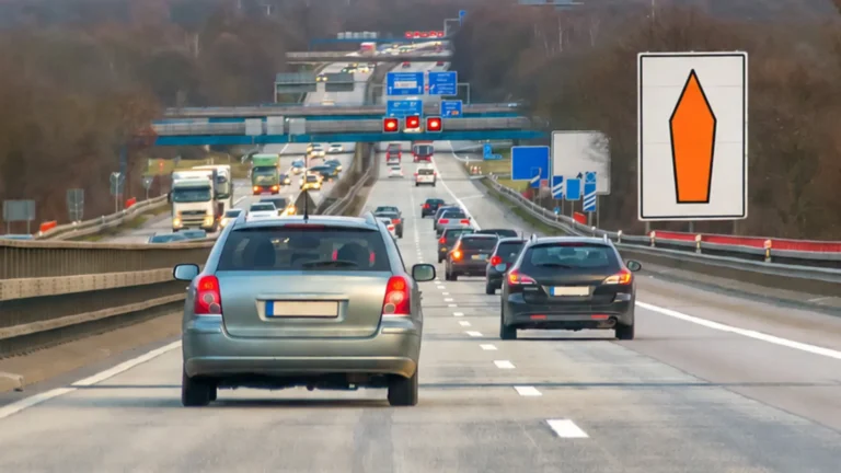 Čeští řidiči kvůli ní zmatkují: Značka 467&nbsp;na německé dálnici budí rozruch, vyplatí se ji ale poslechnout