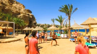 Kam vyrazit v&nbsp;září k&nbsp;moři: Na tuniské Djerbě má voda 28&nbsp;°C, zájezdy jsou až o&nbsp;40&nbsp;%&nbsp;levnější než v&nbsp;létě