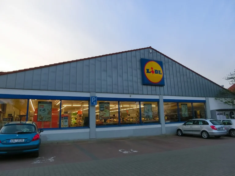 Lidl spouští placení přes Cvak: Bez karty zaplatí klienti Air Bank, Fio, mBank a&nbsp;Monety